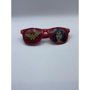 DC Comics Wonder Woman Star Sunglasses
